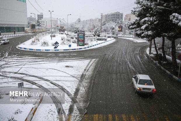 بارش برف در آخرین روز پاییز در بجنورد