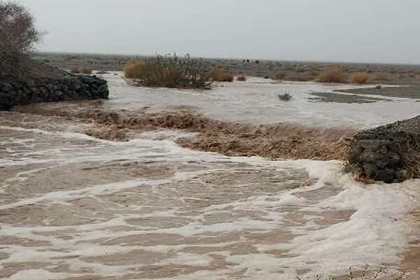 مسدود ماندن راه روستای شاه‌عوض  بندرعباس با وجود گذشت ۵ روز پس از سیل