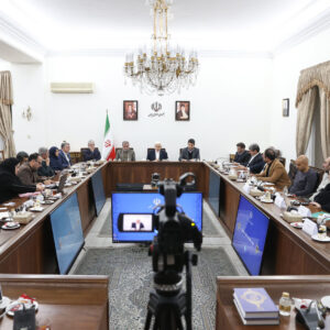 عارف: راهی جز استفاده از اقتصاد دیجیتال نداریم