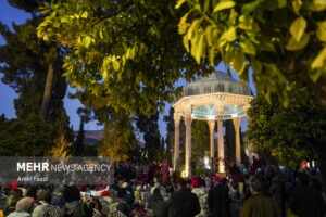 شب یلدا در آرامگاه حافظ
