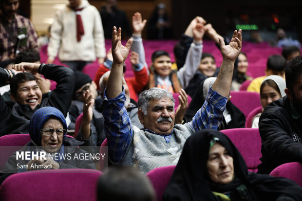 شب یلدای بیماران سرطانی در کنار خادمان امام رضا(ع)