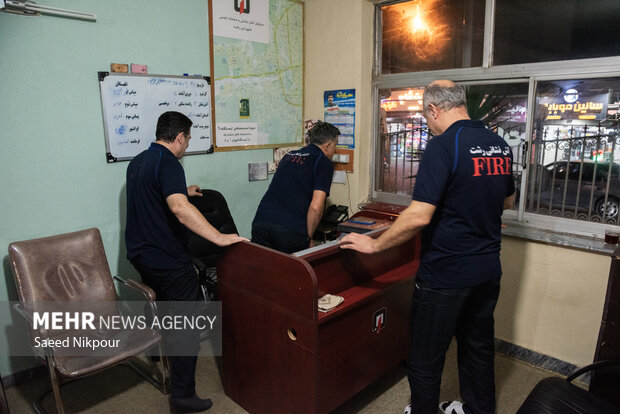 شب یلدا در ایستگاه‌های آتش‌نشانی رشت