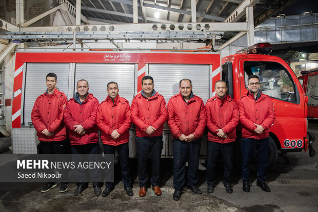 شب یلدا در ایستگاه‌های آتش‌نشانی رشت