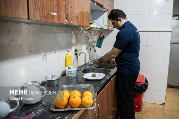 شب یلدا در ایستگاه‌های آتش‌نشانی رشت