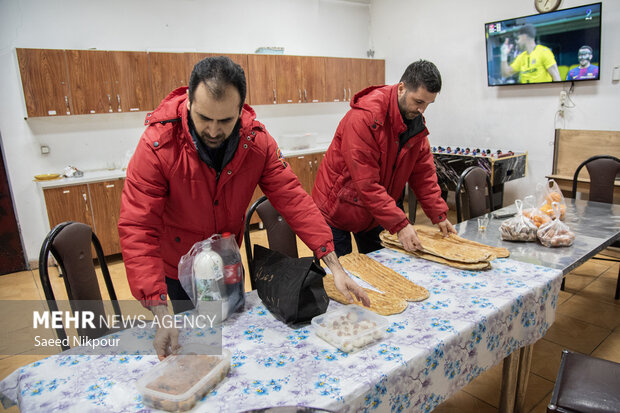 شب یلدا در ایستگاه‌های آتش‌نشانی رشت