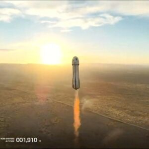 یک زن معلول تا فضا رفت و برگشت