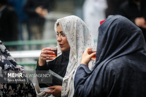 پذیرایی از زائران در چایخانه های حرم مطهر امام رضا(ع)