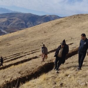 آغاز عملیات بانکت‌بندی و اصلاح اراضی در روستای مروارید کامیاران