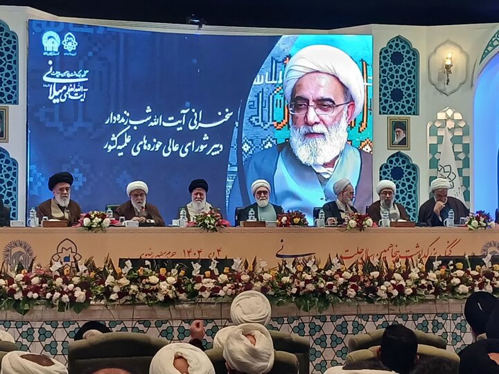 شب زنده دار: احیای حوزه علمیه مشهد مرهون مجاهدت آیت‌الله میلانی است