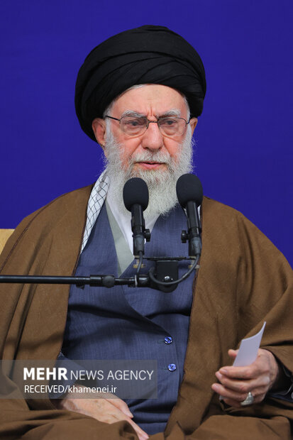 دیدار اعضای ستاد برگزاری کنگره بزرگداشت آیت‌الله العظمی میلانی با رهبر معظم انقلاب اسلامی