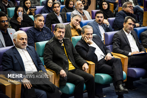 سفر یک روزه سید عباس عراقچی، وزیر امور خارجه ایران به اصفهان