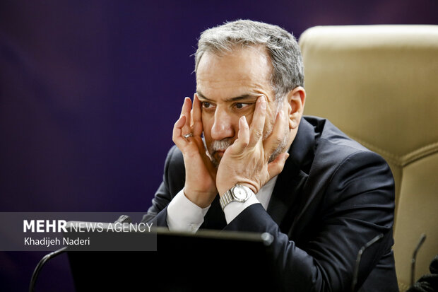 سفر یک روزه سید عباس عراقچی، وزیر امور خارجه ایران به اصفهان