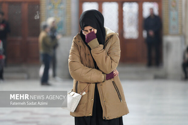 حال و هوای حرم بانوی کرامت در شب لیله الرغایب