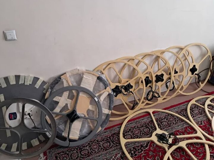 کشف کارگاه غیرمجاز تولید فلزیاب و اشیای تاریخی در بانه