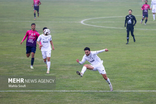 دیدار تیم های فوتبال آلومینیوم - ملوان