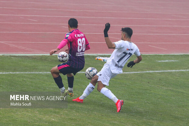 دیدار تیم های فوتبال آلومینیوم - ملوان