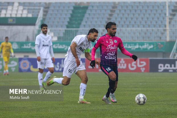 دیدار تیم های فوتبال آلومینیوم - ملوان