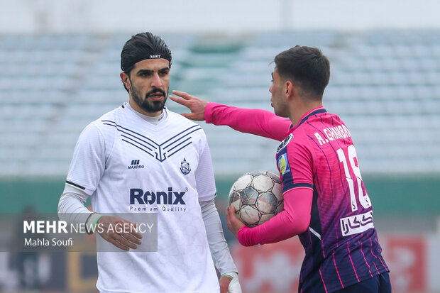 دیدار تیم های فوتبال آلومینیوم - ملوان