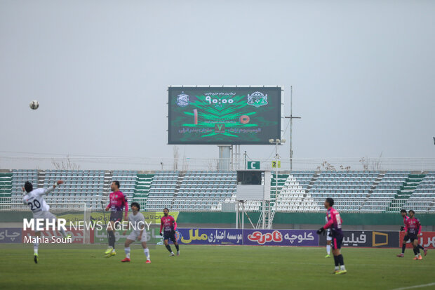 دیدار تیم های فوتبال آلومینیوم - ملوان