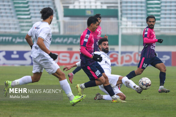 دیدار تیم های فوتبال آلومینیوم - ملوان