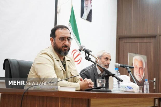 دو مجاهد یک مکتب؛ شباهت‌ های میرزا کوچک جنگلی و سردار سلیمانی