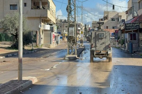 تداوم حملات اشغالگران به فلسطینی‌ها در کرانه باختری و غزه