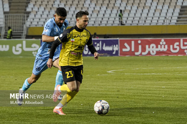 لیگ برتر فوتبال ؛ سپاهان اصفهان و چادرملو اردکان