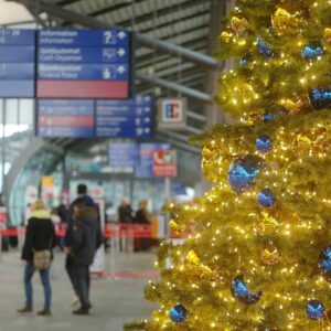 کریسمس سرد غرب؛ فقر، بیکاری و بحران اقتصادی در آستانه سال نو میلادی