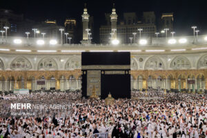 کاروان عمره دانشگاهیان