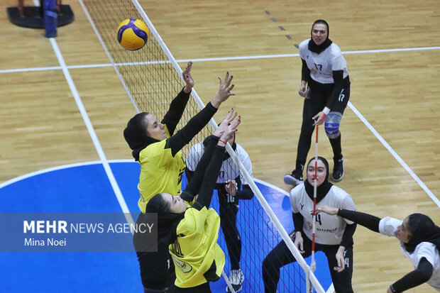 هفته پنجم لیگ برتر والیبال بانوان در تبریز