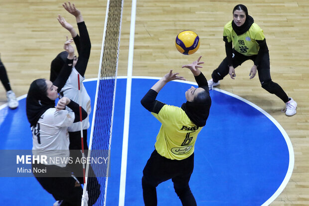 هفته پنجم لیگ برتر والیبال بانوان در تبریز