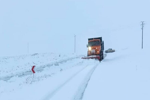 برف‌روبی محورهای مواصلاتی آذربایجان غربی