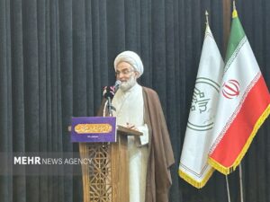 آیت‌الله فلاحتی: اعتکاف سد مستحکم در برابر تهاجم دشمن به نسل جدید است