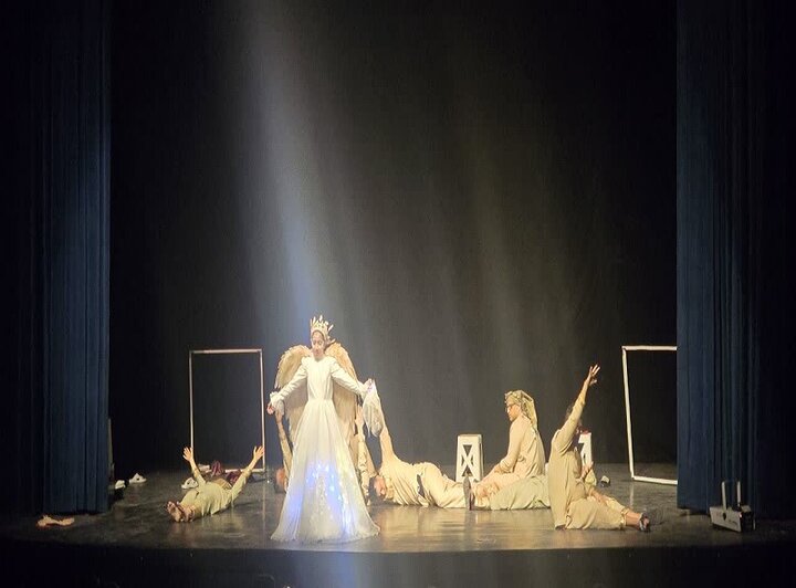 وقتی صحنه نفس میکشد؛ تئاتر توانخواهانه آفتاب در تالار هنر