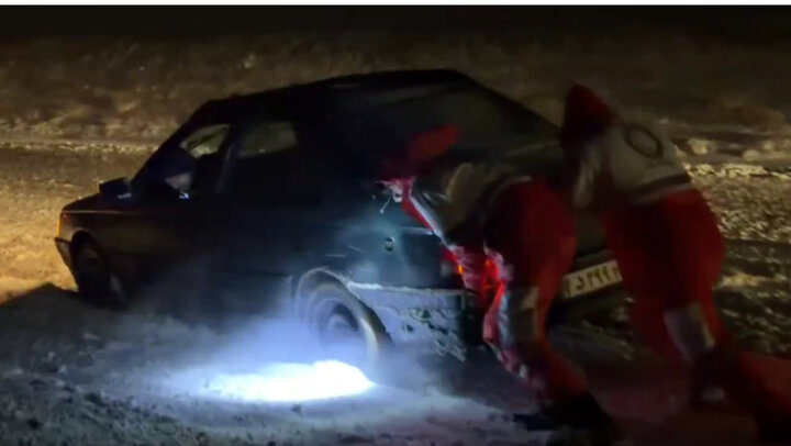 مرز تمرچین پیرانشهر به دلیل کولاک مسدود است