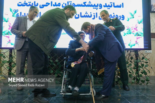 آیین تجلیل از  اساتید و پیشکسوتان مداحی شهر تهران