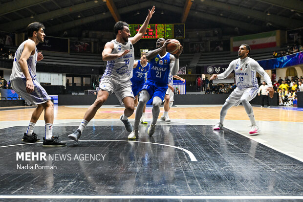 لیگ برتر بسکتبال - استقلال و پالایش نفت
