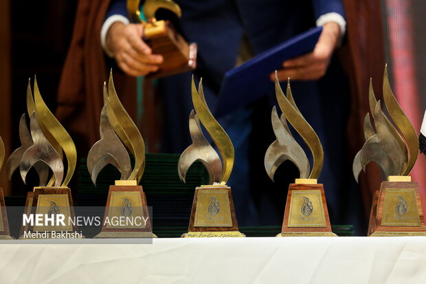 اختتامیه جشنواره هنر آسمانی در قم