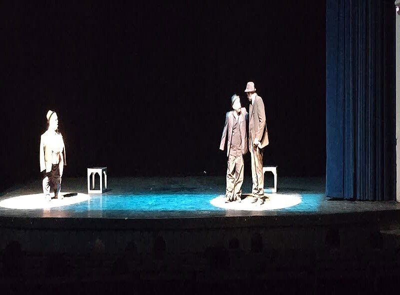 تالار هنر اصفهان؛ وقتی «آفتاب» صحنه را به رفاقت روشن کرد