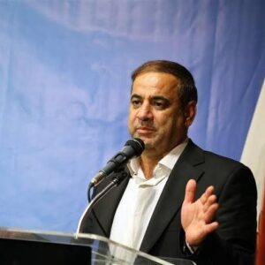 به جای کلیشه‌ها، زندگی سردار را با مشاهده مستقیم روایت کردم