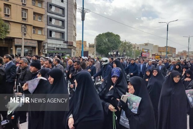 حضور باشکوه مردم اهواز در تشییع پیکر آیت‌الله شفیعی