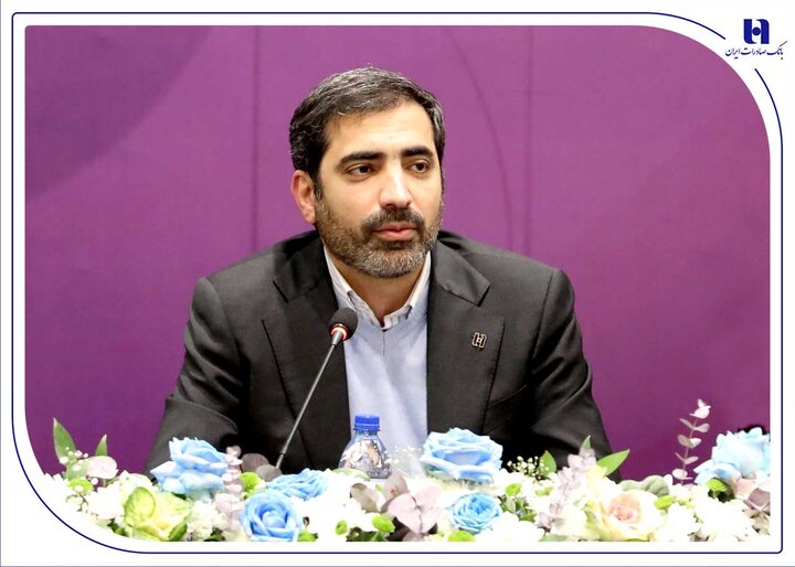 بانک صادرات برای بهبود حاشیه سود پتروشیمی ابزارهای نوین در اختیار دارد