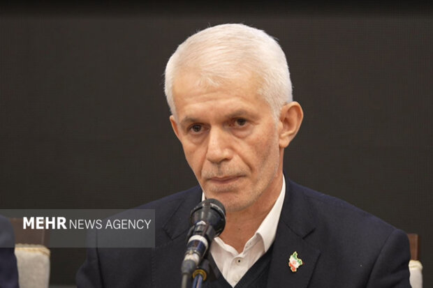 اسبقیان: افتخار می کنم سرمربی تیم ملی فوتبال یک ایرانی است