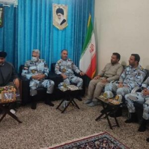 امام جمعه گناوه: امنیت کشور مرهون نیروهای نظامی و انتظامی است