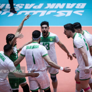 تداوم صدرنشینی شاگردان عطایی/پیروزی مهرگان با رکوردشکنی