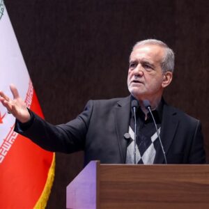 پزشکیان: مشکل معیشت مردم با اصلاح رفتار مسئولان قابل حل است