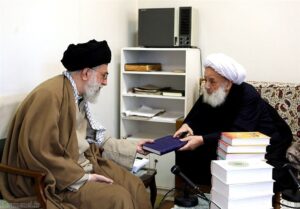 گزارش| چرا فرزندان رهبر انقلاب شاگرد آیت الله مجتهدی شدند