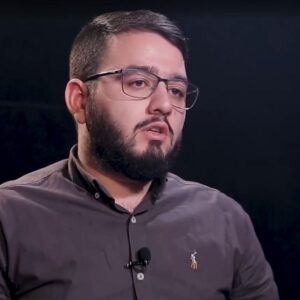 برخی سلبریتی‌ها سیاست را ابزار تداوم شهرت کرده‌اند