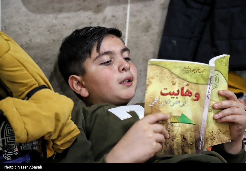 اعتکاف در مسجد صاحب الزمان شهر توپ آغاج