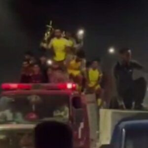 وقتی جشن قهرمانی فوتبال “تظاهرات” جا زده شد!